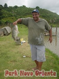 77 -Foto Pesca Esportiva No Park Novo Oriente em Campina Grande do Sul - PR